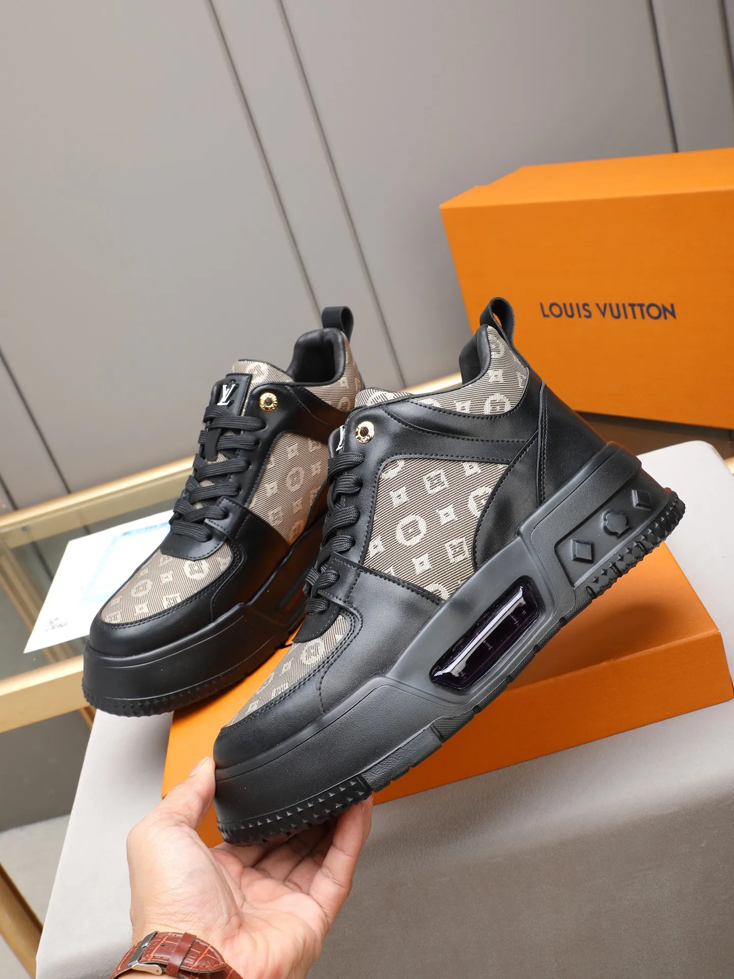 PP460 High Top Men's [LV] Autumn and winter high top classic hot style💝 👣👣Perfect last shape, beautiful design style 💋 💋This winter is no longer cold😢😢Cow leather➕LV special material➕Breathable sheep lining➕Non-slip and wear-resistant foam air cushion outsole🎩A must-have for fashionable men❗Number: 38-44 (45 custom-made) The real thing looks better🎬The real thing looks better👅, 5 colors to choose from